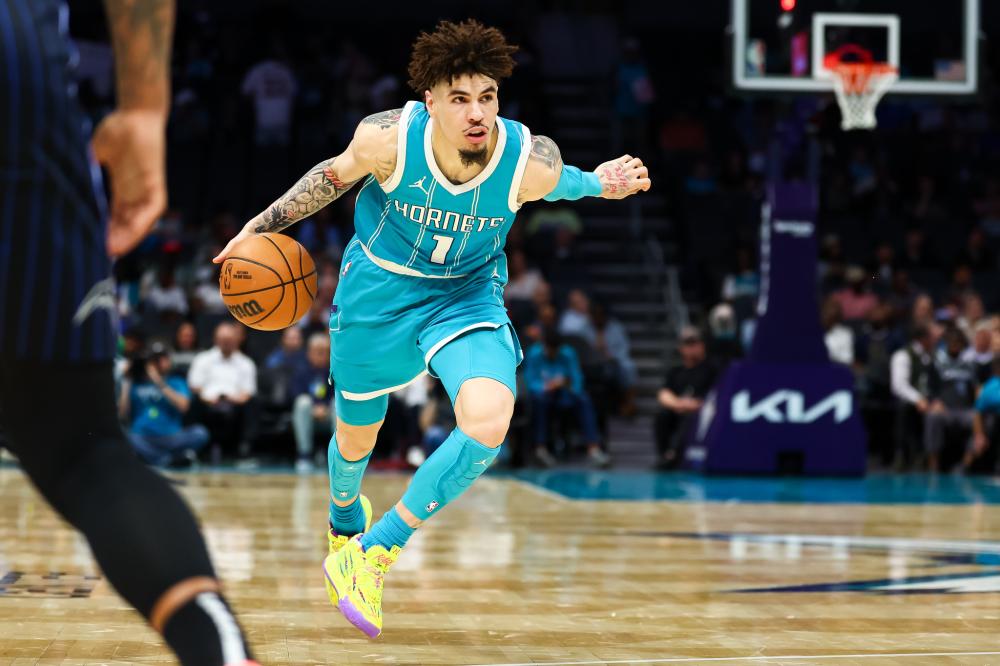 的场地上展 的场地上展